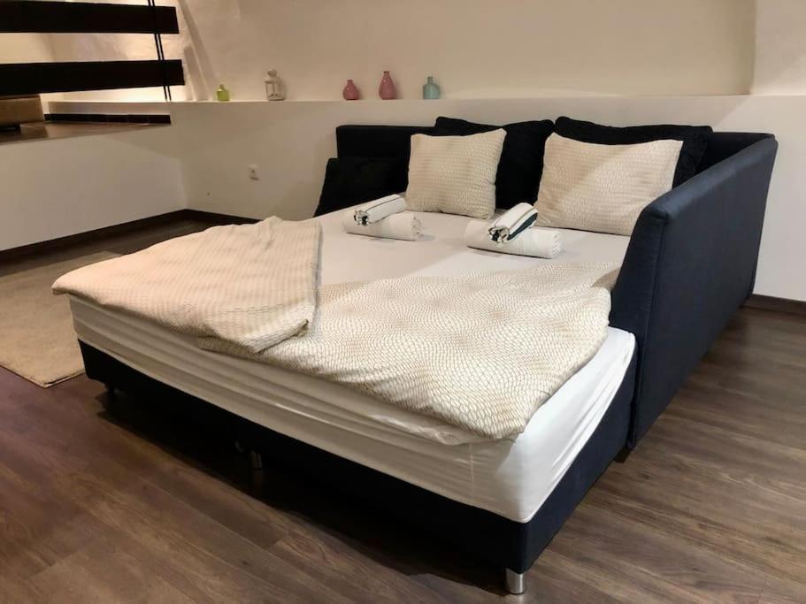 Appartamento Nuovo Casa Sopron Esterno foto